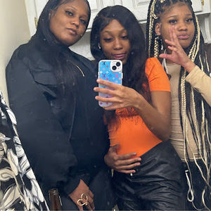 Meet your Posher, Constance